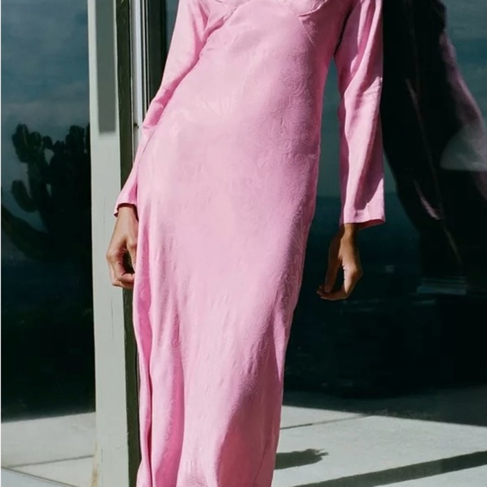Elegant Pink Long Sleeve Dress